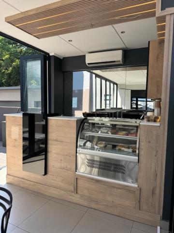 Odyssey Luxury Apartments - Back Up Generator Johannesburg Buitenkant foto